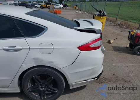 2014 Ford Fusion Titanium z USA, uszkodzony, nr VIN 3FA6P0K97ER323508